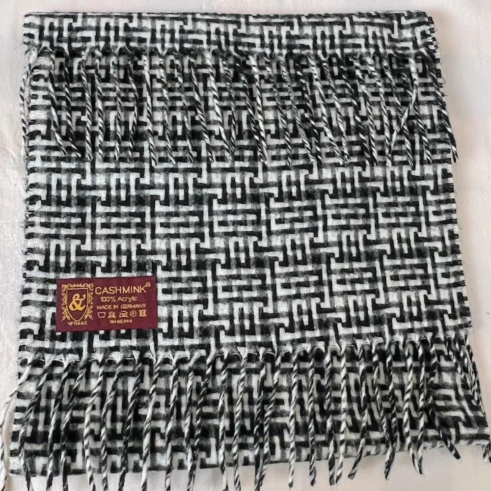 Cashmink 100% Acrylic Scarf